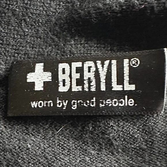 Chic Black Women's Cardigan - Picture 2 of 3